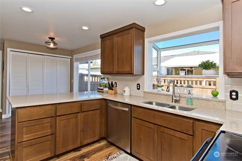 1002 Olsen Pl, Enumclaw, WA 98022 photo 11