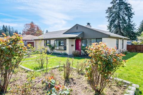 1721 NE 136th St, Seattle, WA 98125