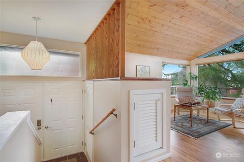 10506 NE 198th St, Bothell, WA 98011 photo 4