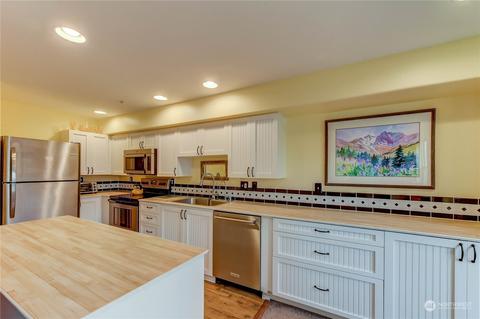 2522 Rucker Ave #402, Everett, WA 98201 photo 6