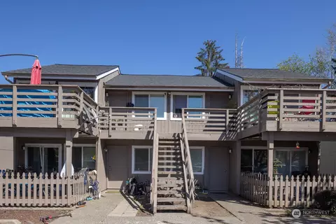 4230 Mckinley Ave, Carnation, WA 98014