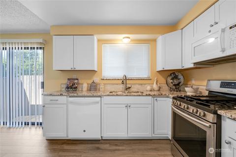 9303 Sharon Dr, Everett, WA 98204 photo 6