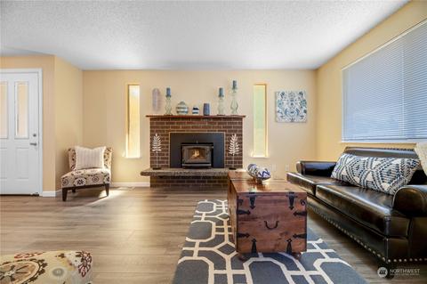 9303 Sharon Dr, Everett, WA 98204 photo 4