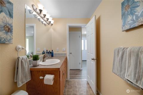 9303 Sharon Dr, Everett, WA 98204 photo 10