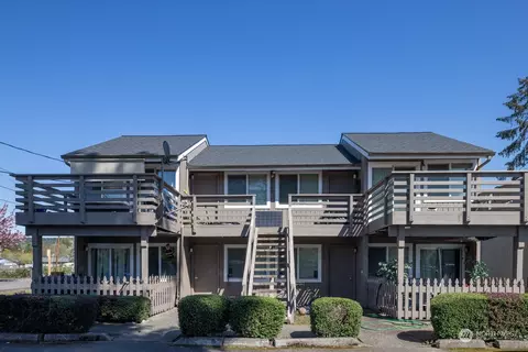4240 Mckinley Ave, Carnation, WA 98014