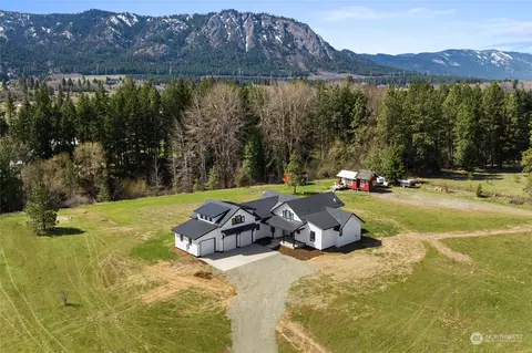 1057 Pays Rd, Cle Elum, WA 98922