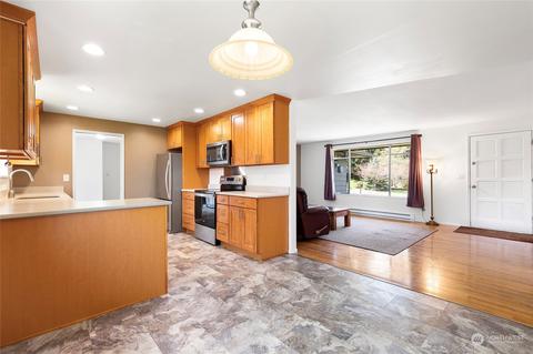 9217 Baring Way, Everett, WA 98208 photo 8