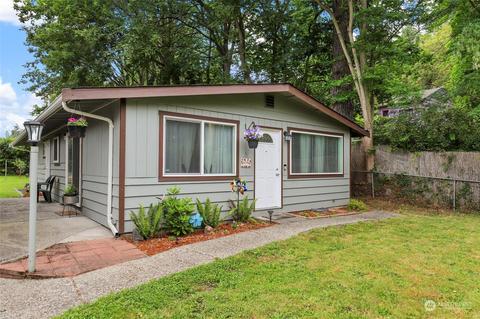 9516 E St, Tacoma, WA 98445