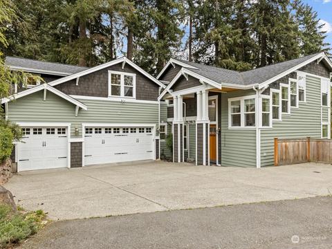10816 103rd Ave NE, Kirkland, WA 98033