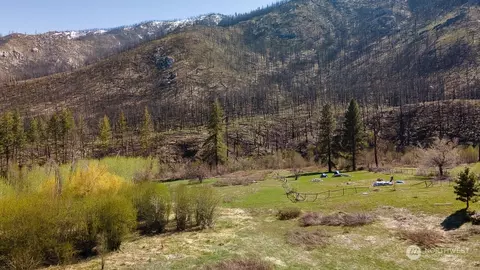 209 Hunter Mountain Rd, Pateros, WA 98846