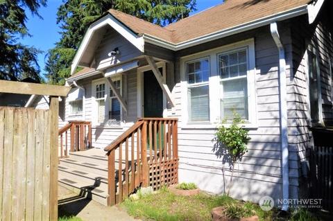 554 N 137th St, Seattle, WA 98133