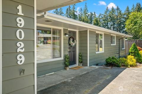 19029 67th Ave W, Lynnwood, WA 98036