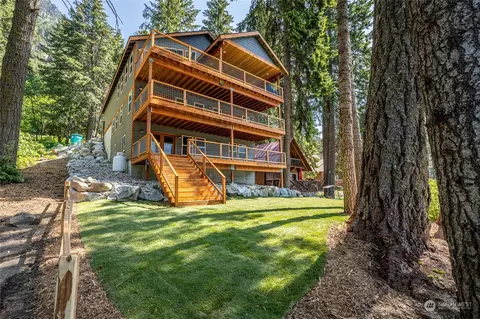 17731 N Shore Dr, Leavenworth, WA 98826
