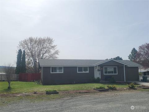 741 Ridge Pl, Omak, WA 98841