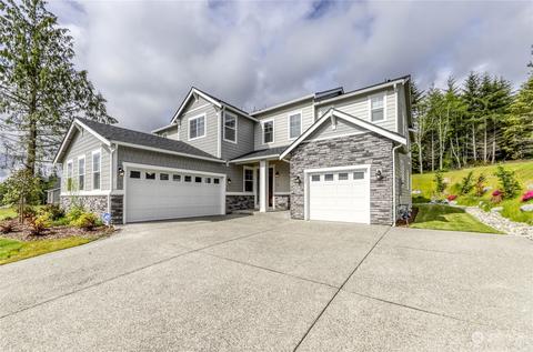 5533 NW Muddy Paws Ct, Bremerton, WA 98312