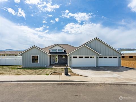 2562 7th St SE, East Wenatchee, WA 98802
