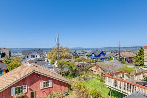 1606 Rucker Ave, Everett, WA 98201 photo 2