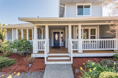 159 Hurricane Ridge Dr, Sequim, WA 98382