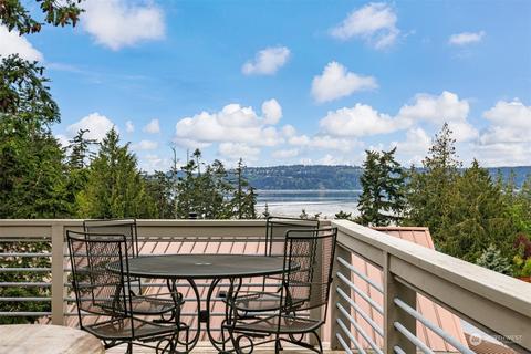750 Tillamuk Dr, La Conner, WA 98257