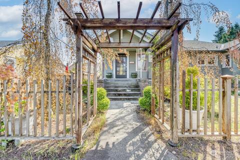 2109 Baker Ave, Everett, WA 98201 photo 2