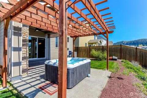 502 Sigrist Dr E, Enumclaw, WA 98022 photo 5