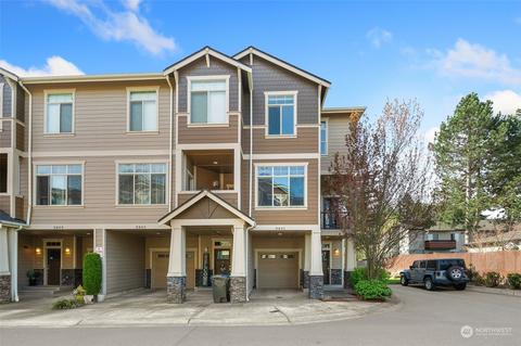 3801 NE 3rd Pl, Renton, WA 98056