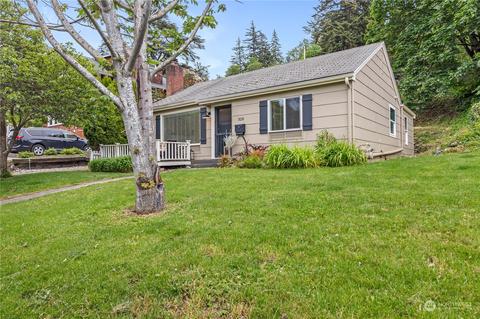 328 N Forest St, Bellingham, WA 98225