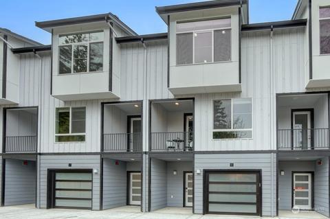 922 N 200th St #C, Shoreline, WA 98133
