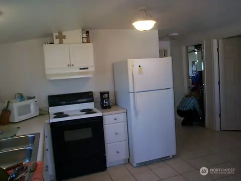 285 W Spruce St, Sequim, WA 98382 photo 9