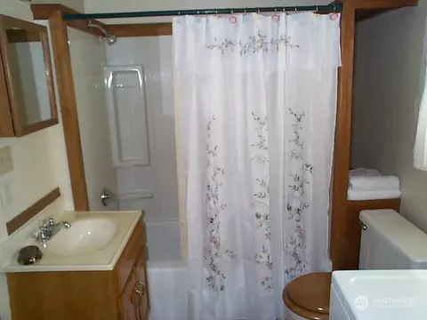 285 W Spruce St, Sequim, WA 98382 photo 13