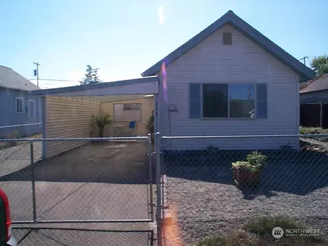 285 W Spruce St, Sequim, WA 98382 photo 4