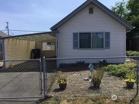 285 W Spruce St, Sequim, WA 98382