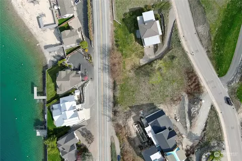 70 Grandview Ln, Chelan, WA 98816