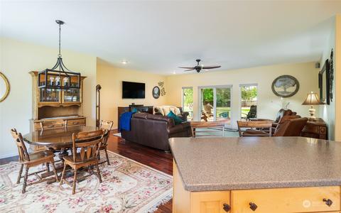2420 Fairway Dr, Malaga, WA 98828 photo 9