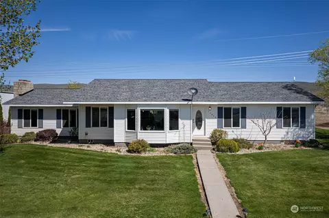 10676 13 Rd NW, Quincy, WA 98848