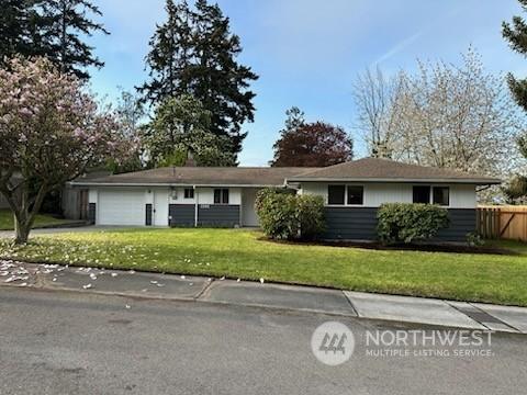 1385 NE 11th Ave, Oak Harbor, WA 98277