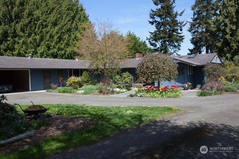 265 Howe Rd, Port Angeles, WA 98362