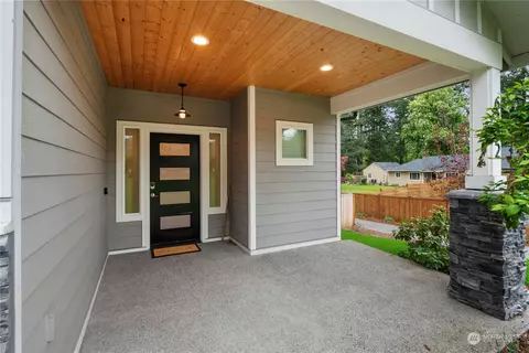 6202 Alameda Ave W, University Place, WA 98467