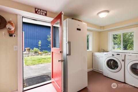 9841 63rd Ave S, Seattle, WA 98118 photo 16