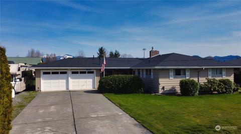 15143 Sunset Ln, Mount Vernon, WA 98273