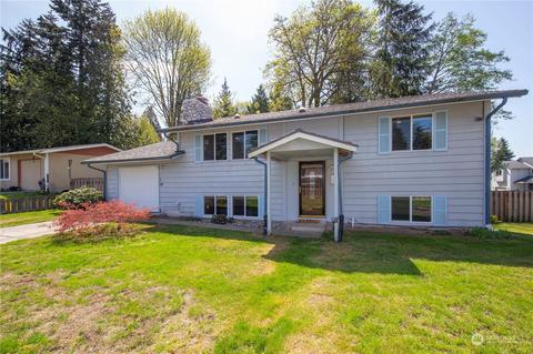 701 NE Normandy Dr, Bremerton, WA 98310