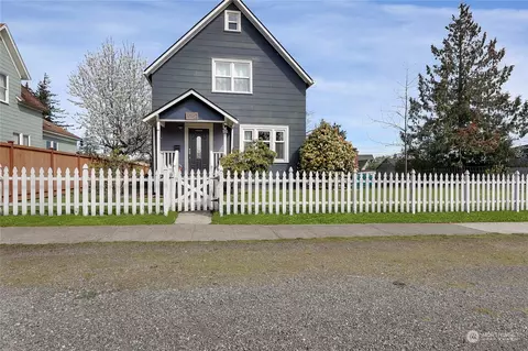 515 E Harrison St, Tacoma, WA 98404