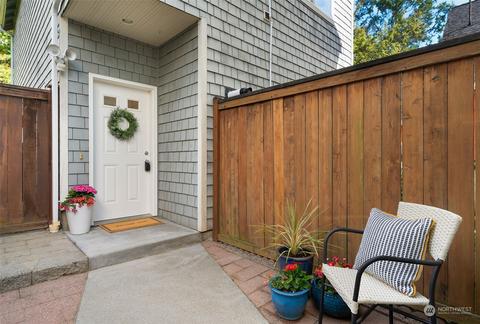 212 15th Ave, Seattle, WA 98122