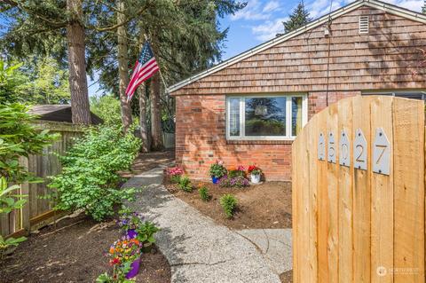 15027 27th Ave NE, Shoreline, WA 98155