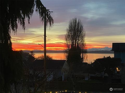 6424 34th Ave NW, Seattle, WA 98107