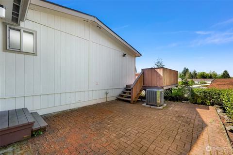17035 Woodcrest Dr, Bothell, WA 98011 photo 31