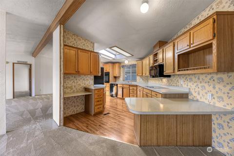 17035 Woodcrest Dr, Bothell, WA 98011 photo 6