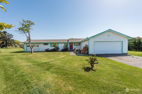 110 Peterson St, Sequim, WA 98382