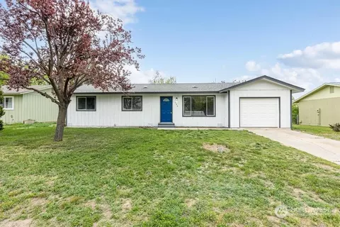 104 Walker Pl, Prosser, WA 99350