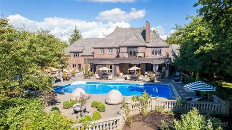 7255 Barbers Grove Ln, Lynden, WA 98264